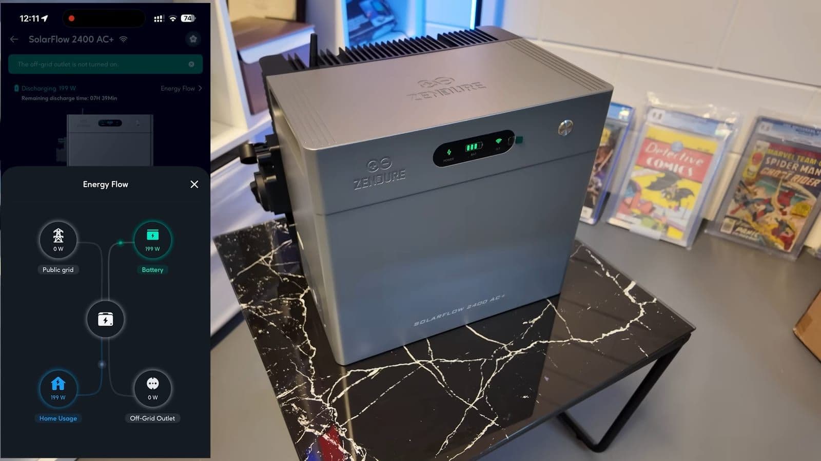 Schuin vooraanzicht van de SolarFlow 2400 AC+ op tafel